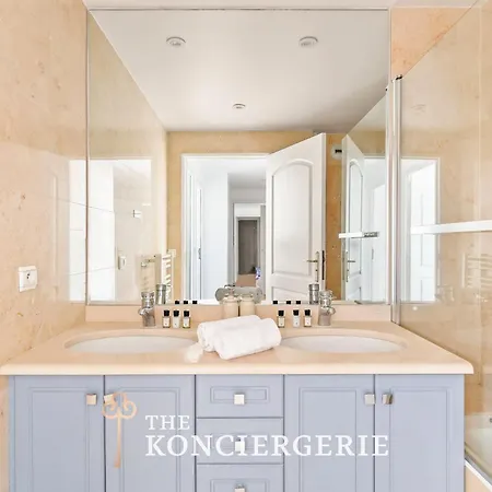 Bm-appartement D'architecte 85 M2 Terrasse- Passy * פריז